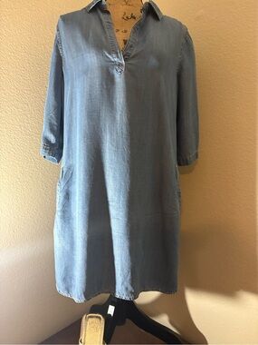 Cloth and Stone size M
Light Blue Denim Tunic Dress